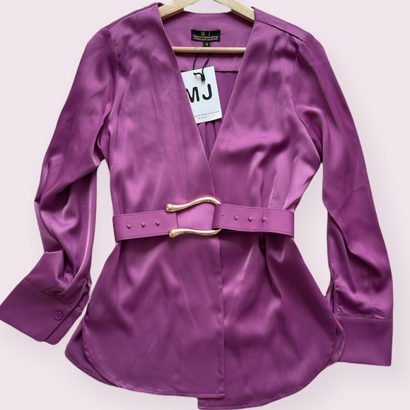 Premium quality Blazer And Pants Set - Picture 2 of 9